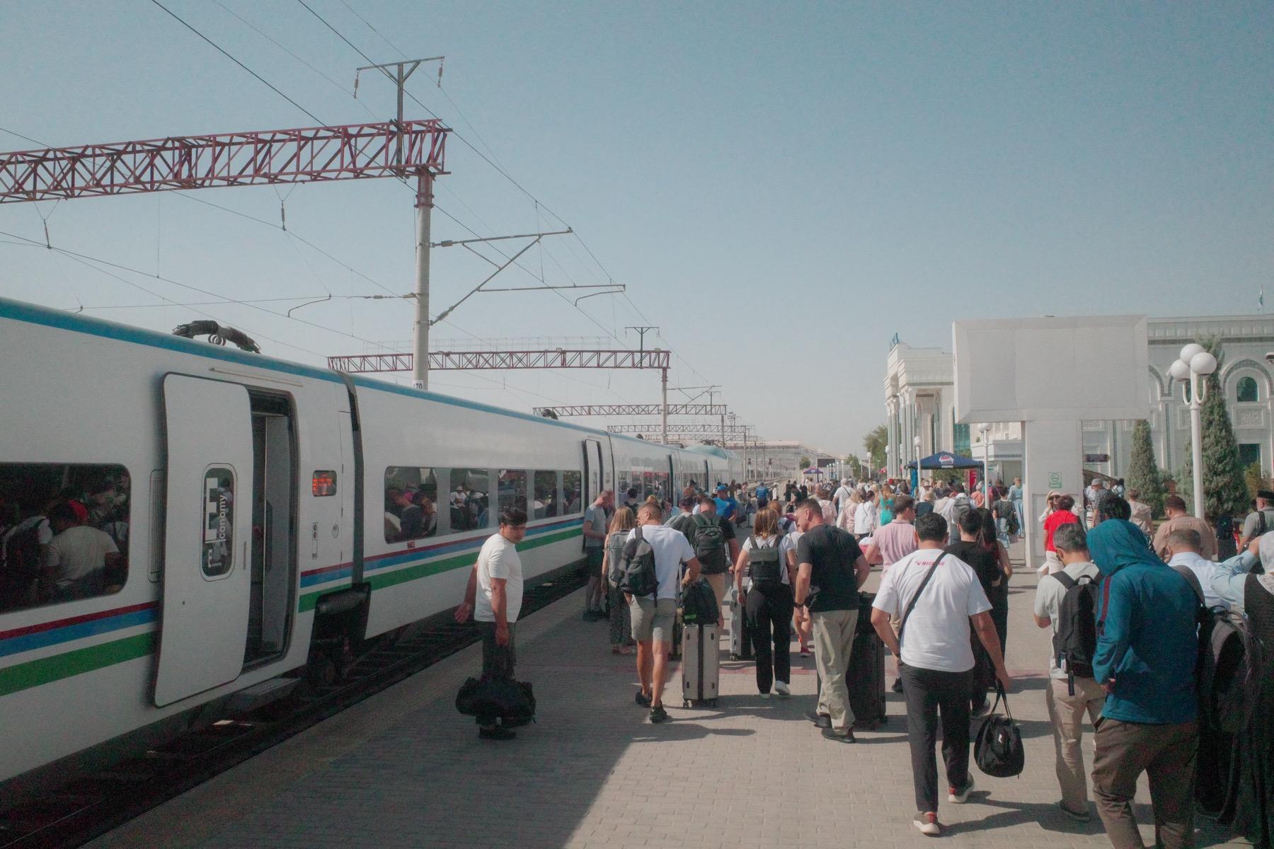 みんなについていけばなんとかなるでしょう