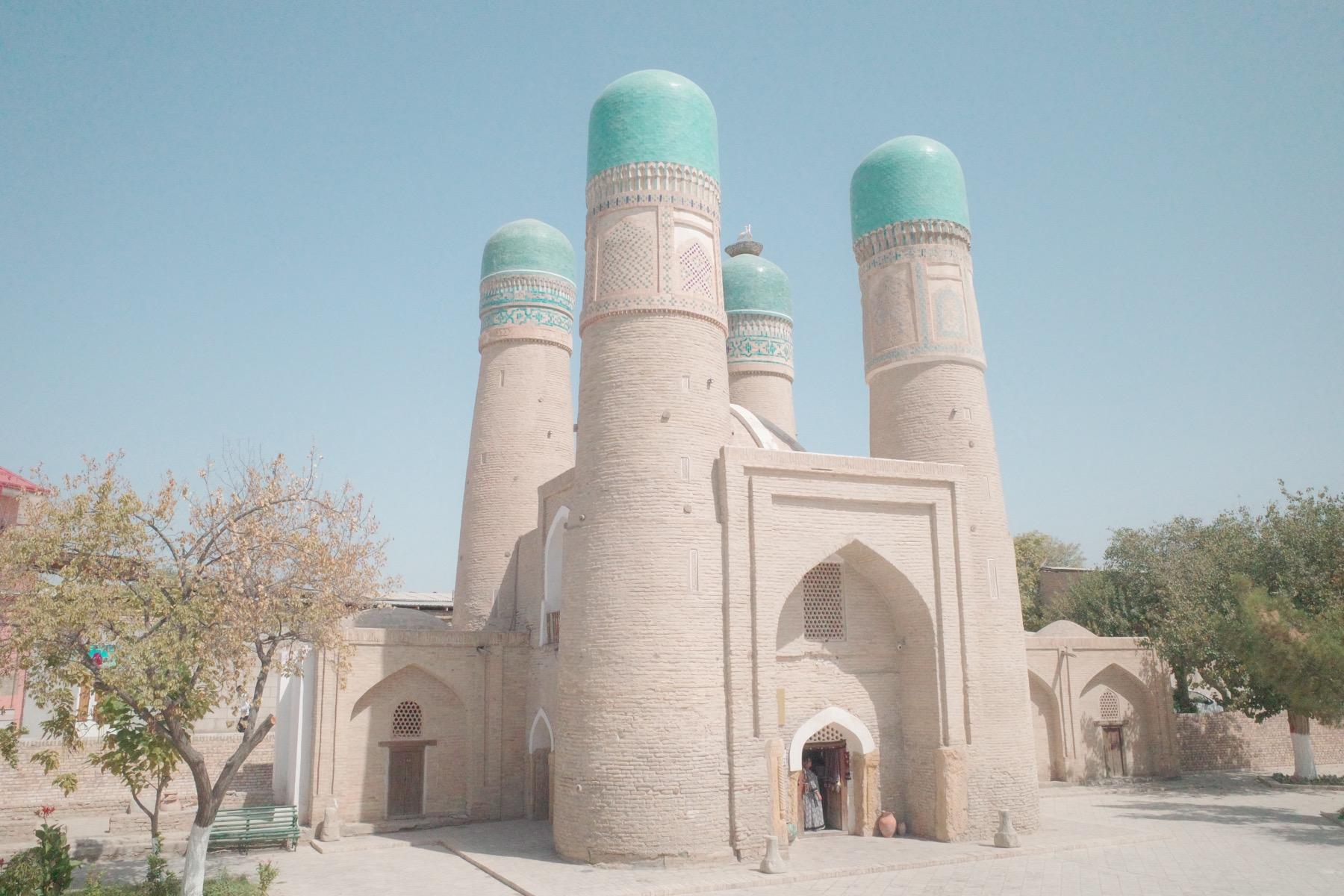 チョルミナルの4本のミナレット